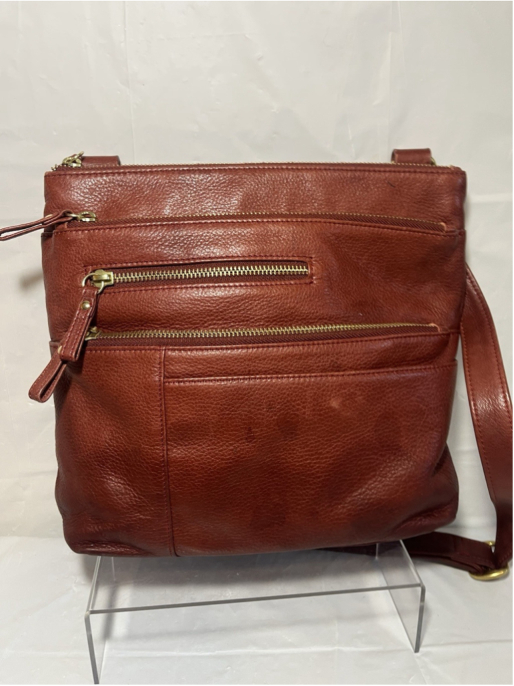 LEVENGER Levenger Leather crossbody RFID